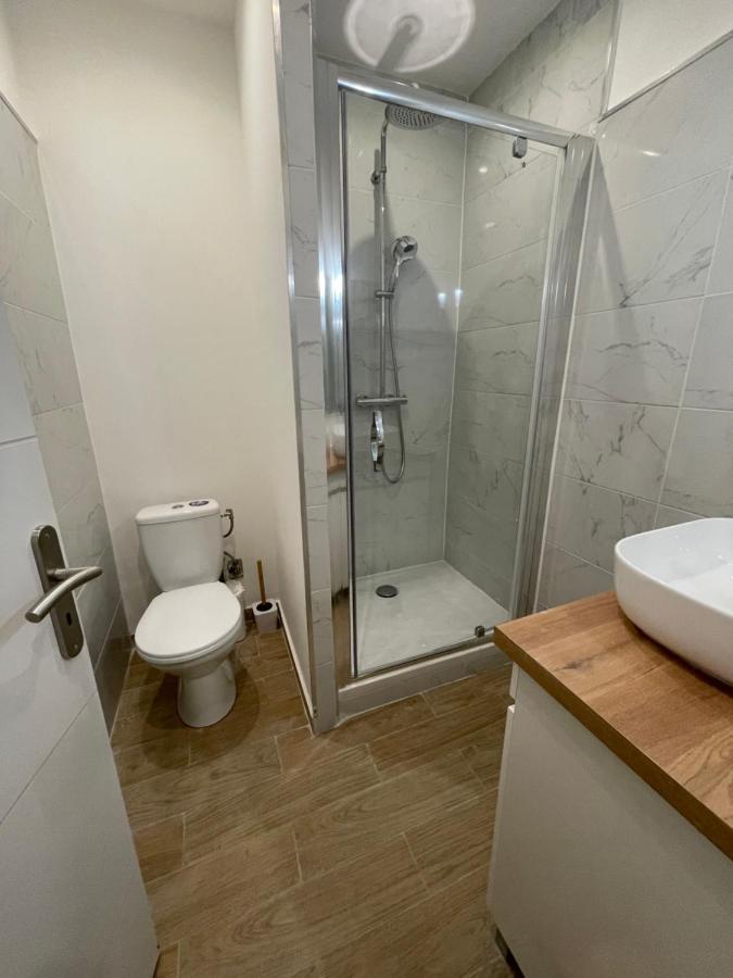 Le Casimir - Superbe T3 En Plein Centre Ville Renove Avec Gout - Wifi Beziers Exterior photo