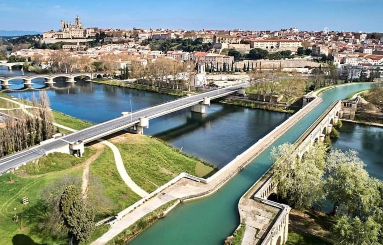 Le Casimir - Superbe T3 En Plein Centre Ville Renove Avec Gout - Wifi Beziers Exterior photo